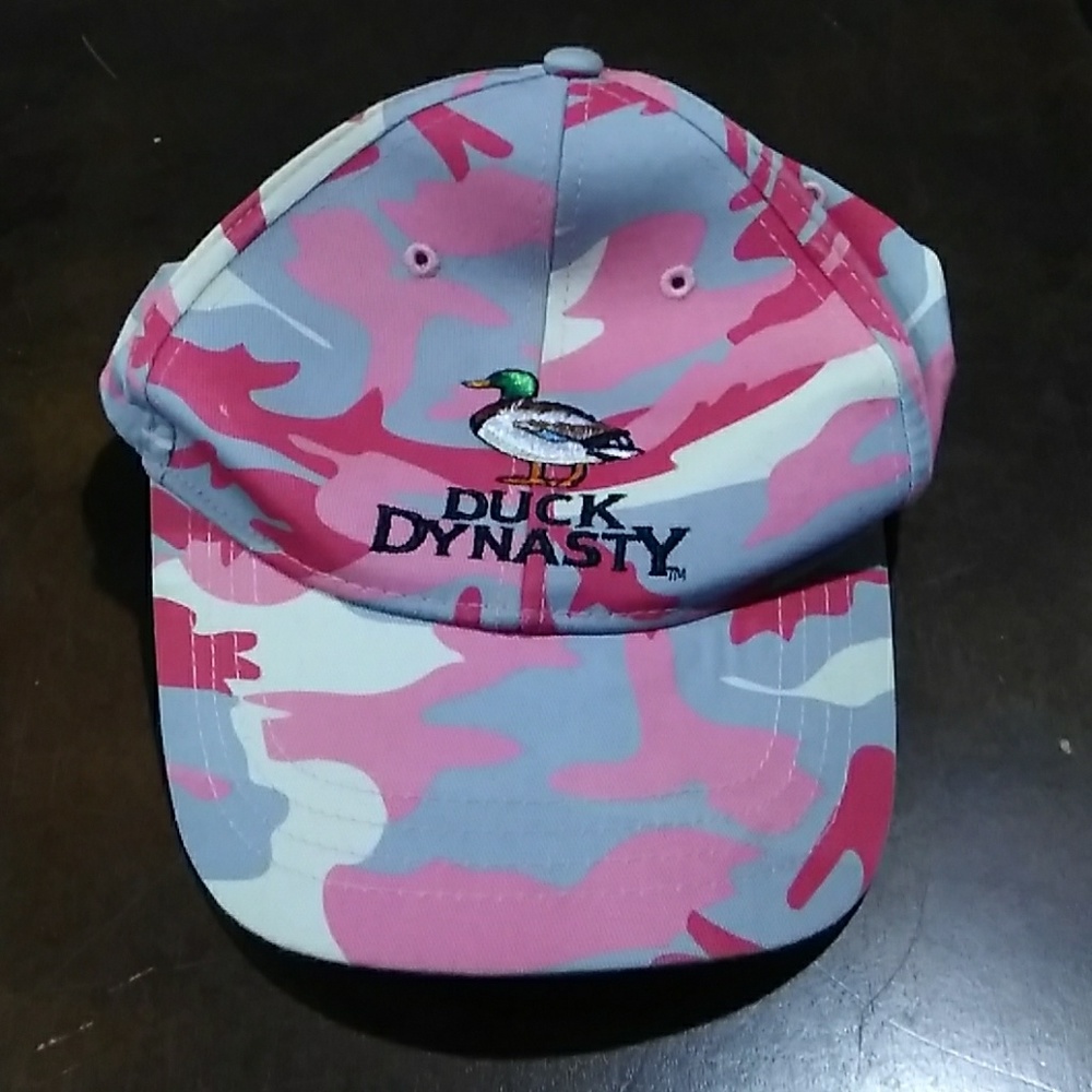 A & E Pink/gray animal print baseball Cap. NWOT